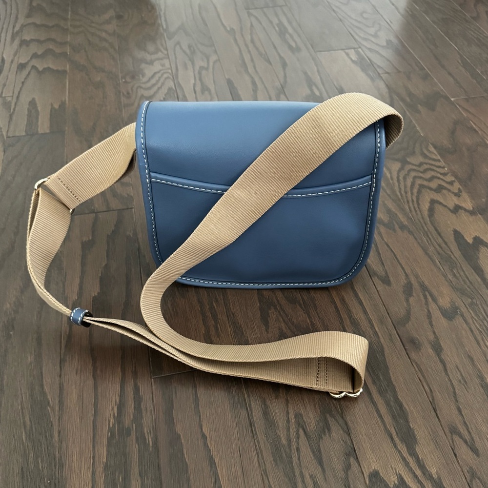 NWT Dooney & Bourke Penrose 2 Saddle 22 Leather Crossbody
in Denim - Picture 2 of 12
